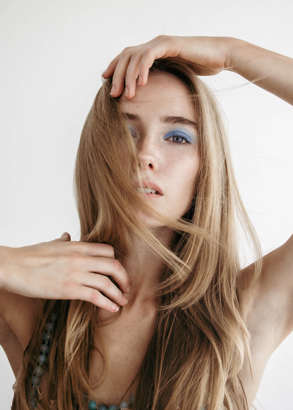 Mia McConnell photographed by Madeleine Barklimore of Mbark.studio in Brisbane